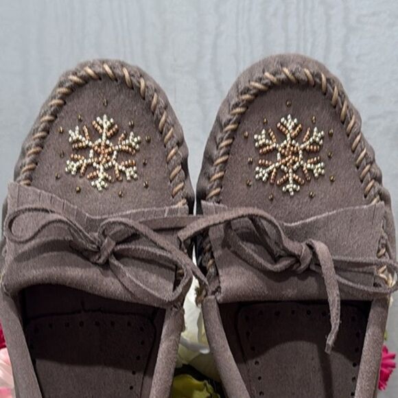 Minnetonka Moko Kobayashi Hand Beaded Snowflake Moccasins Limited Edition New 11 - Picture 8 of 14